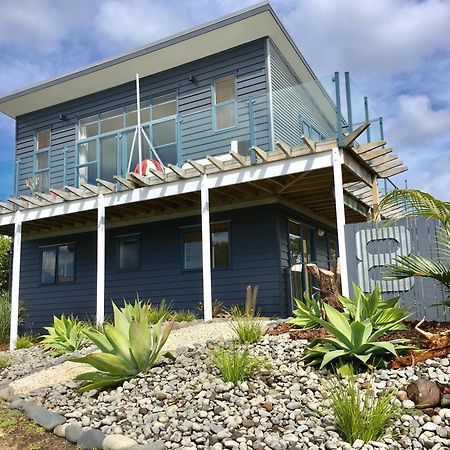 Oceans 8 - Mangawhai Heads Holiday Home Екстер'єр фото