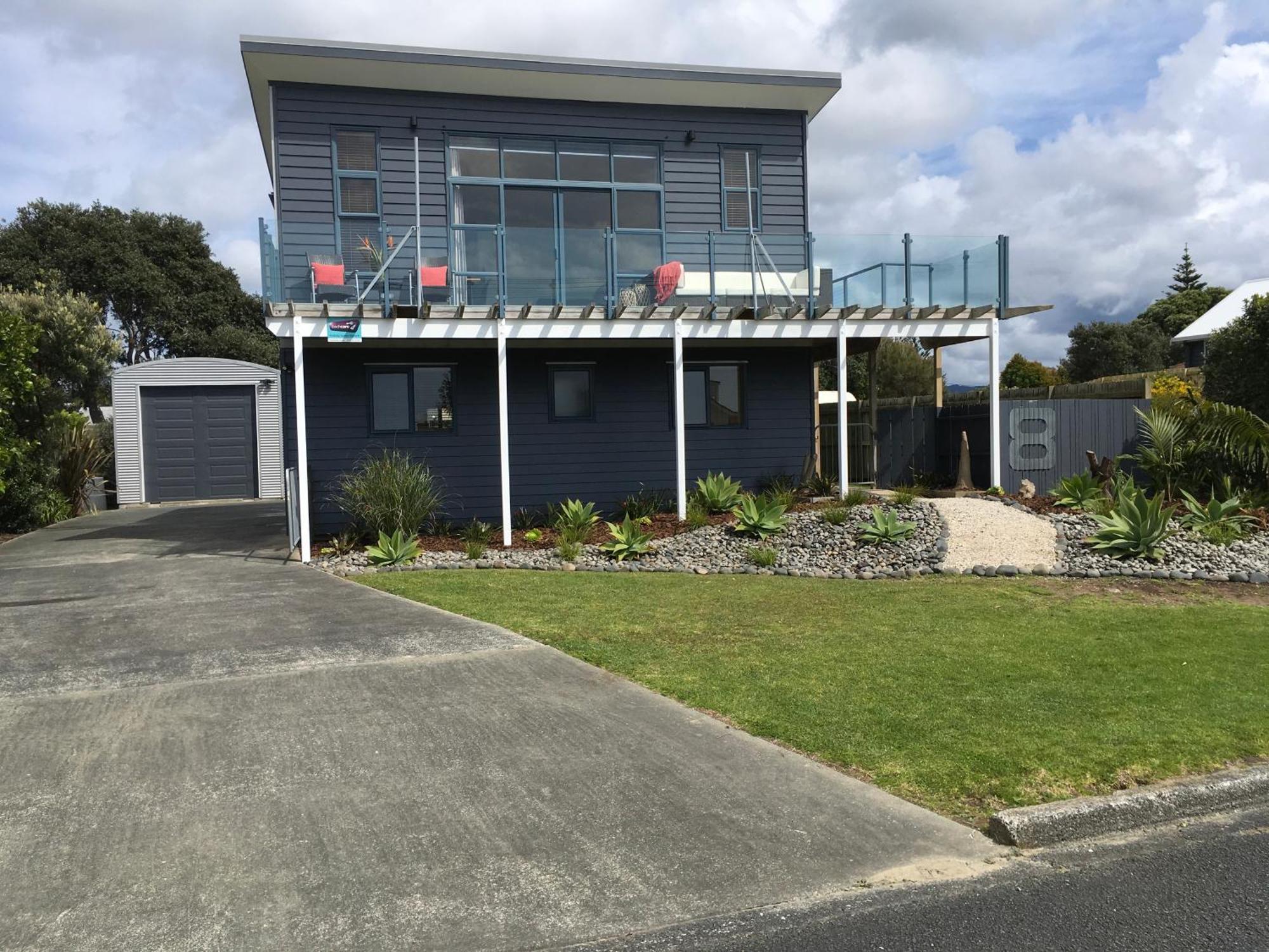 Oceans 8 - Mangawhai Heads Holiday Home Екстер'єр фото