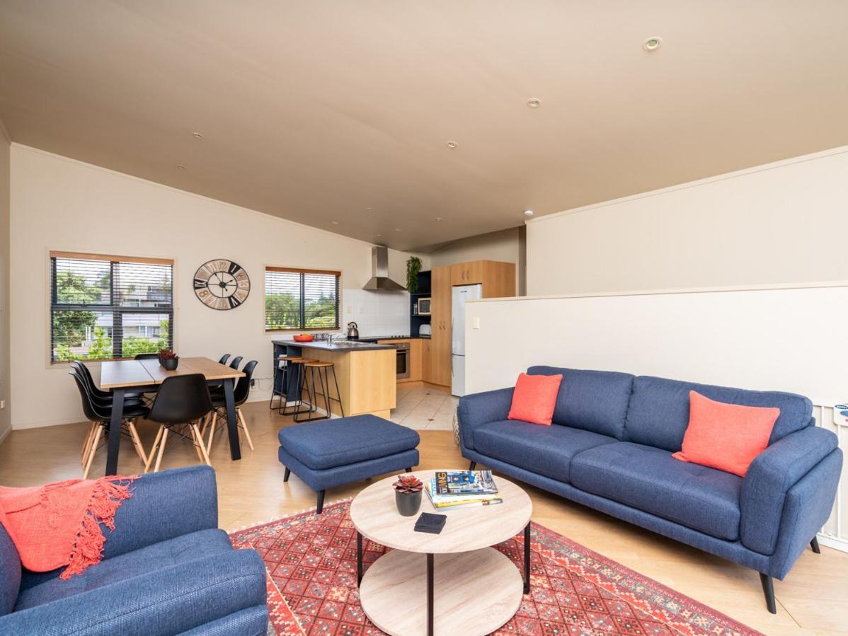 Oceans 8 - Mangawhai Heads Holiday Home Екстер'єр фото