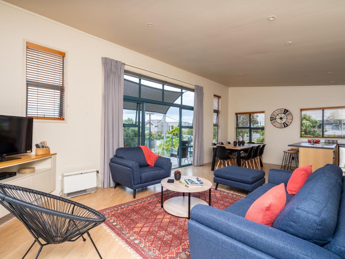 Oceans 8 - Mangawhai Heads Holiday Home Екстер'єр фото