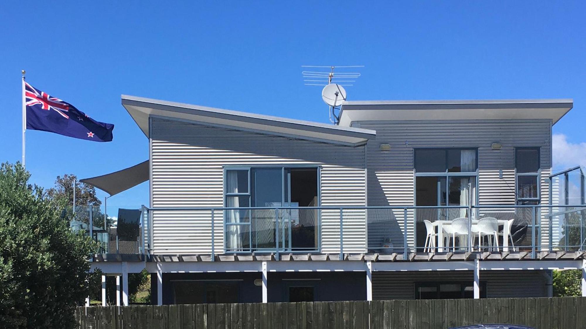 Oceans 8 - Mangawhai Heads Holiday Home Екстер'єр фото