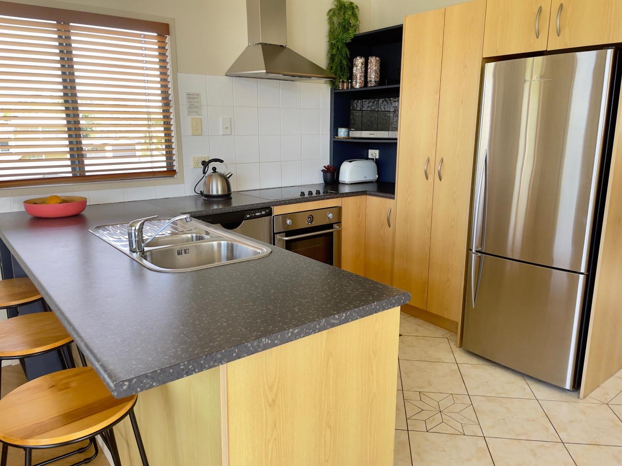 Oceans 8 - Mangawhai Heads Holiday Home Екстер'єр фото